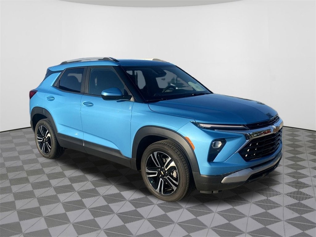 New 2025 Chevrolet Trailblazer LT SUV