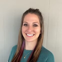 Staff member Emily Arnold from ID_78454f2d7c91