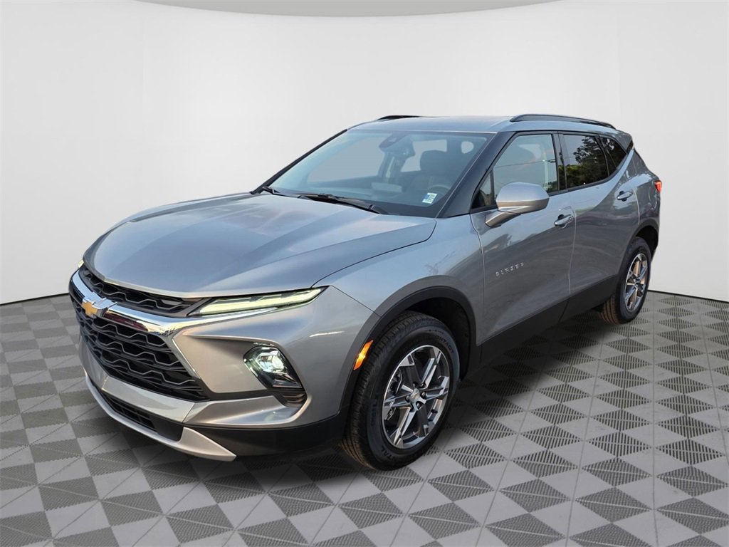 2026 Chevrolet Blazer 2LT photo 2