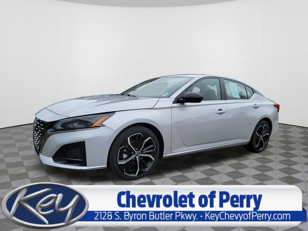 2025 Nissan Altima SR