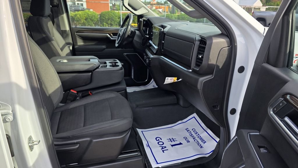 2025 Chevrolet Silverado 1500 LT - Photo 6