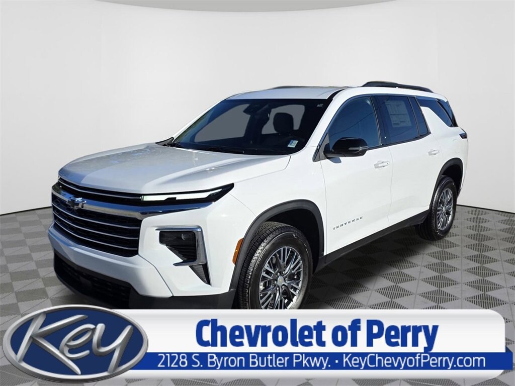 Used 2025 Chevrolet Traverse LT SUV
