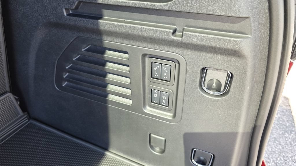 2026 Chevrolet Traverse High Country - Photo 13