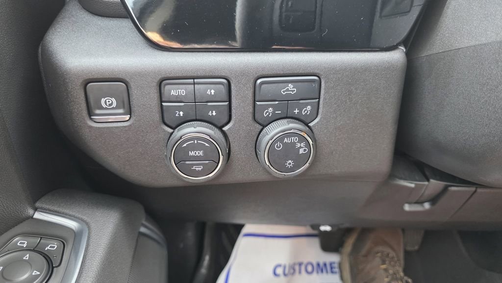 2025 Chevrolet Silverado 1500 LT - Photo 19