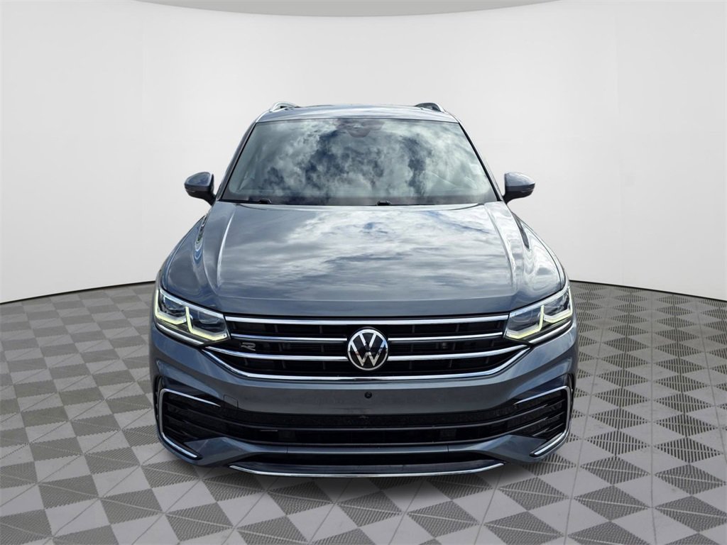 2022 Volkswagen Tiguan SEL Premium R-Line photo 3