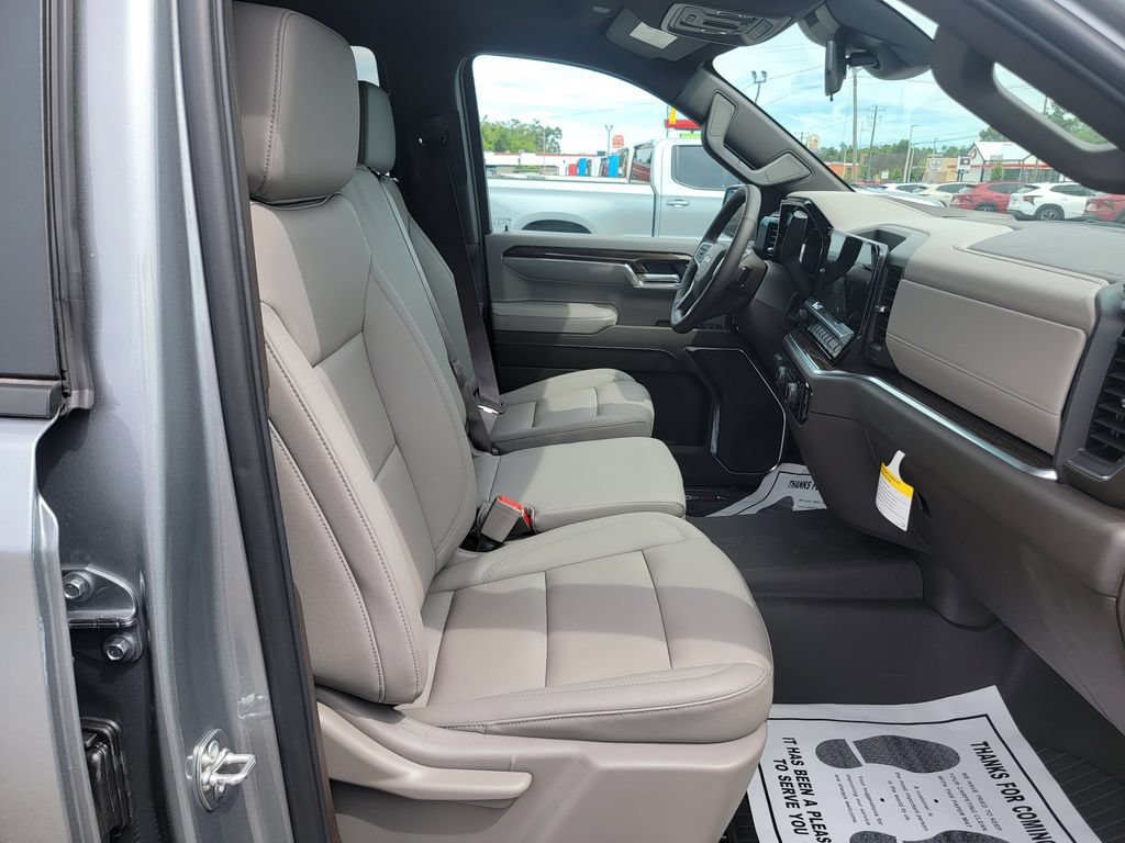 2026 Chevrolet Silverado 1500 LT - Photo 5