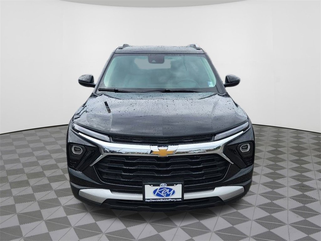 2024 Chevrolet Trailblazer LT photo 3