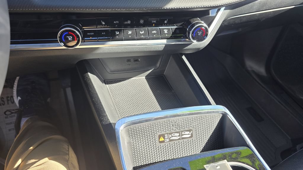 2026 Chevrolet Equinox LT - Photo 21