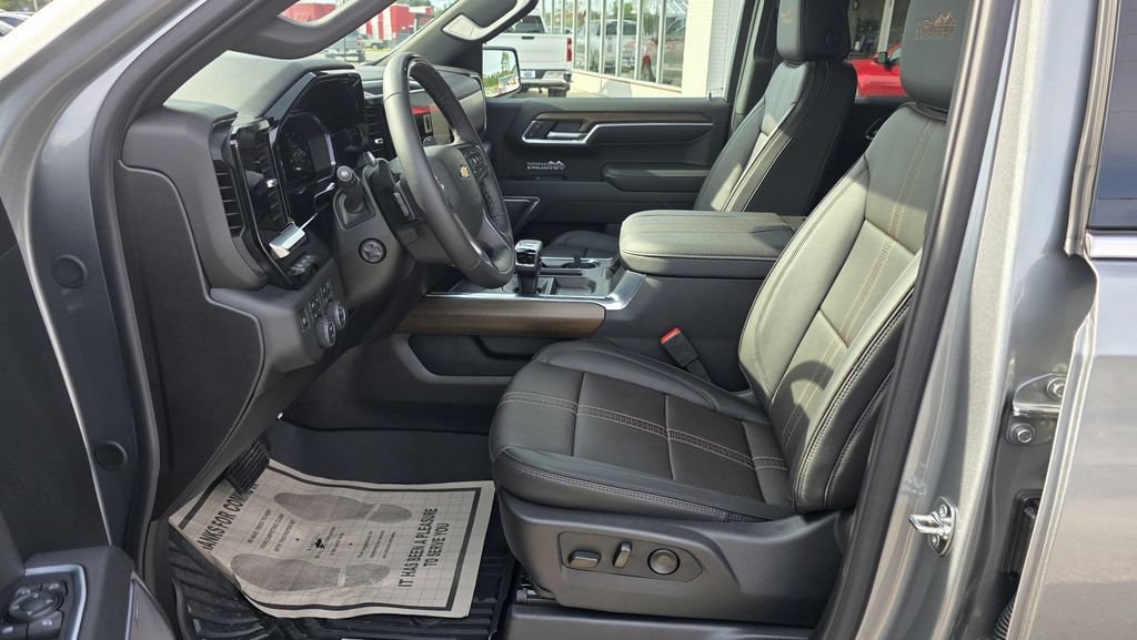2026 Chevrolet Silverado 1500 High Country - Photo 14