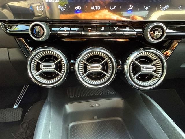 2025 Chevrolet Blazer EV LT - Photo 17