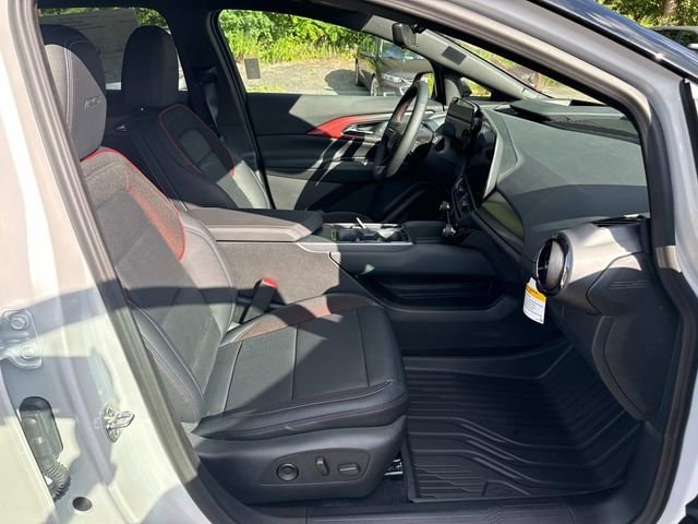2025 Chevrolet Equinox EV RS - Photo 25