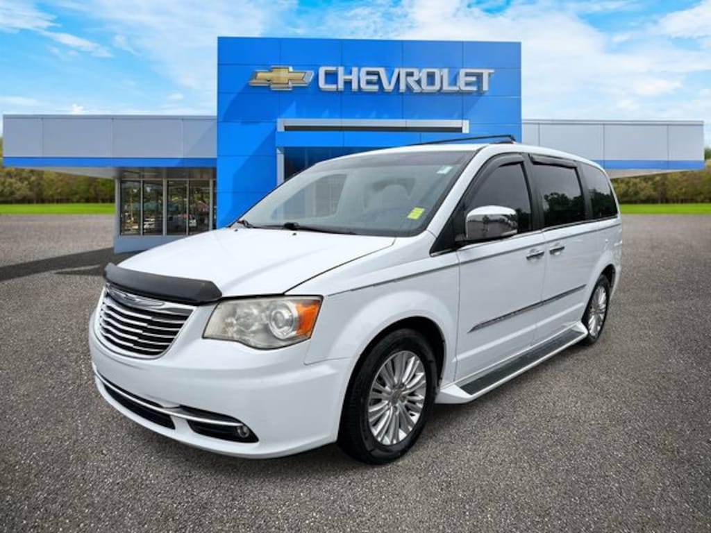 Used 2014 Chrysler Town & Country Limited Van