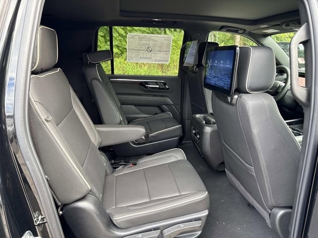 2025 Chevrolet Suburban Premier - Photo 25