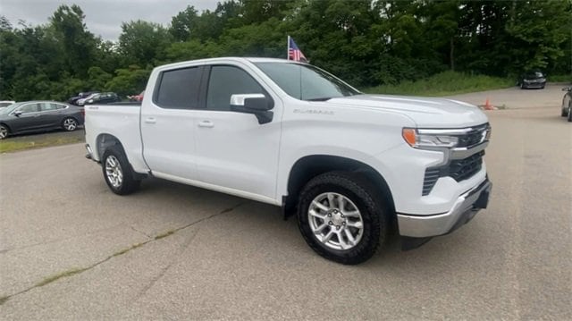 Used 2022 Chevrolet Silverado 1500 LT with VIN 3GCPDKEKXNG538278 for sale in Middletown, CT