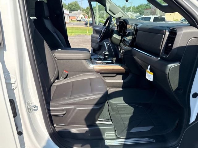 2025 Chevrolet Silverado 1500 RST - Photo 23