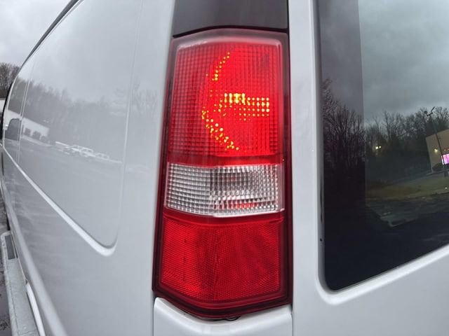 2023 GMC Savana Cargo Work Van - Photo 7