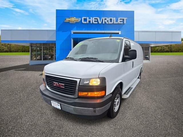 2023 GMC Savana 2500's photo