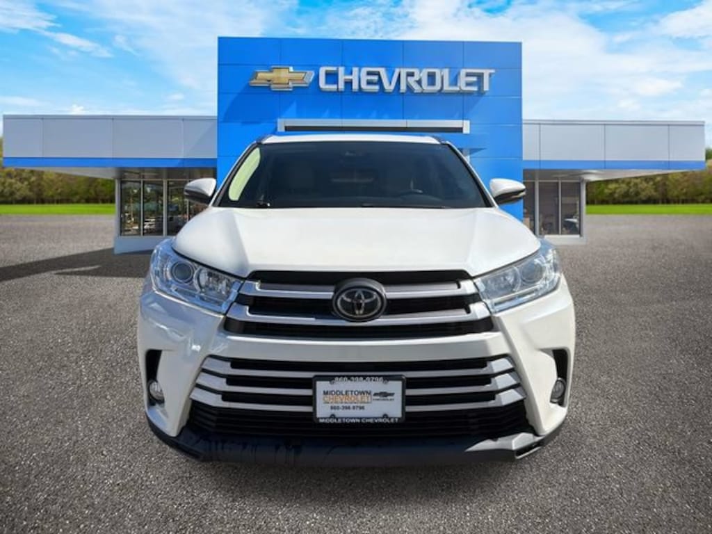Used 2019 Toyota Highlander SE SUV