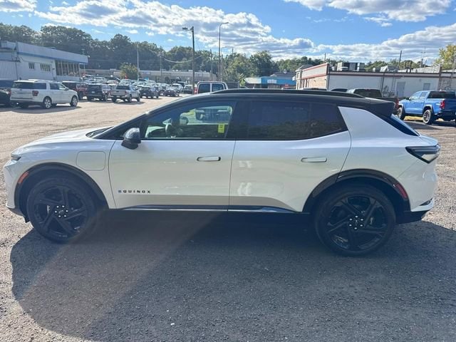 2025 Chevrolet Equinox EV RS - Photo 8