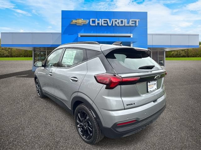 2027 Chevrolet Bolt RS - Photo 4