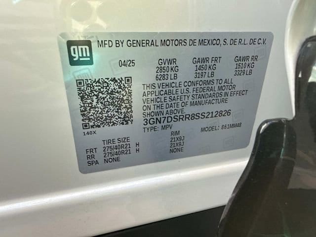 2025 Chevrolet Equinox EV RS - Photo 27