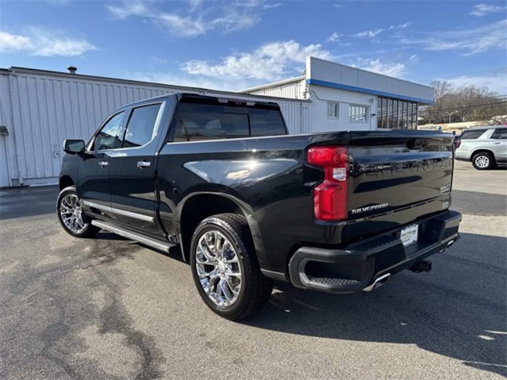 New 2025 Chevrolet Silverado 1500 High Country Truck