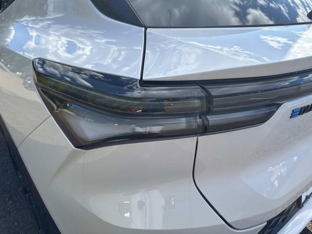 2025 Chevrolet Equinox EV RS - Photo 11