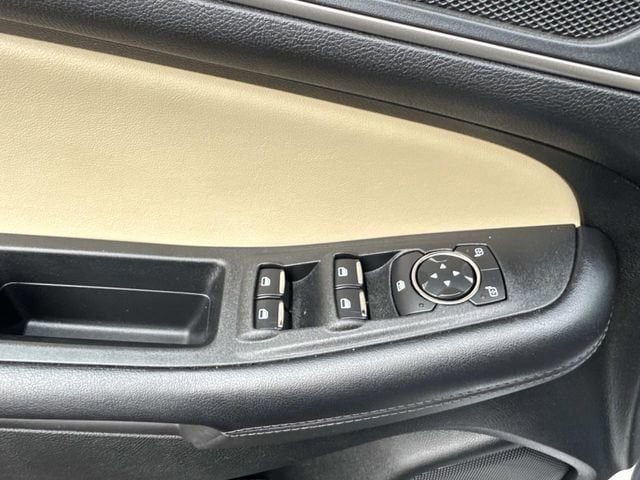 2022 Ford Edge SEL - Photo 21