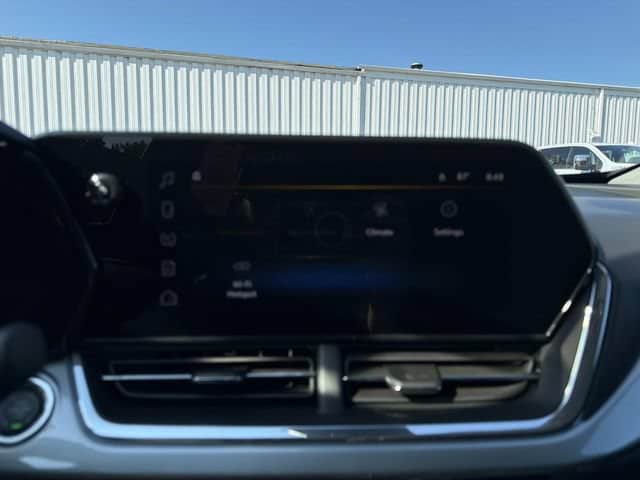2026 Chevrolet Trax LT - Photo 17