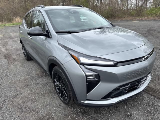 2027 Chevrolet Bolt RS - Photo 9