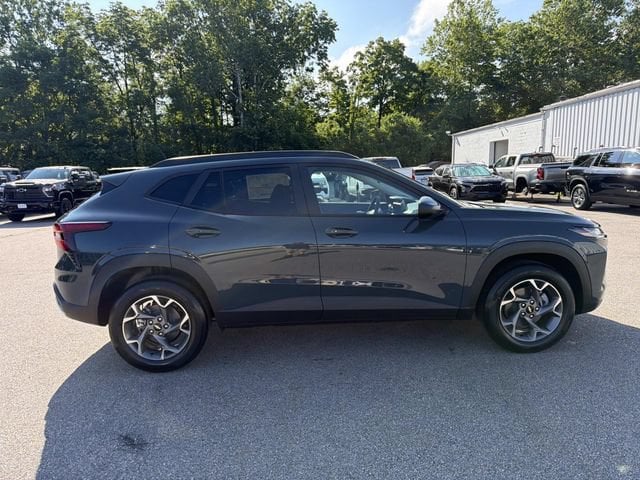 2026 Chevrolet Trax LT - Photo 8