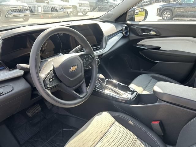 2026 Chevrolet Trax LT - Photo 6