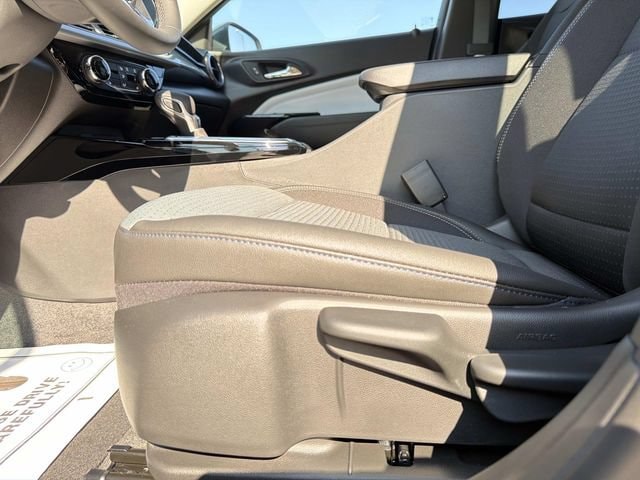 2026 Chevrolet Trax LT - Photo 24