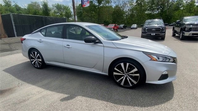 Used 2022 Nissan Altima SR with VIN 1N4BL4CV7NN332869 for sale in Middletown, CT