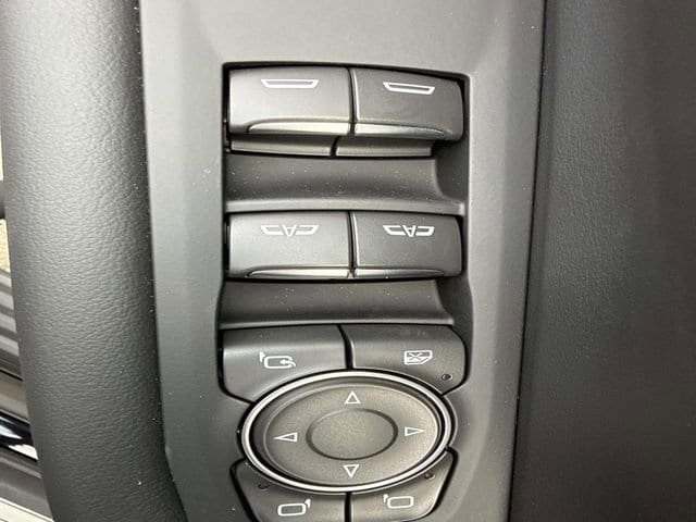 2025 Chevrolet Suburban Premier - Photo 19