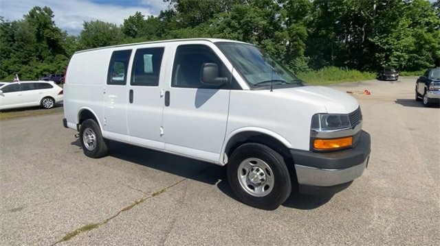 Used 2022 Chevrolet Express Cargo Work Van with VIN 1GCWGAF72N1268596 for sale in Middletown, CT