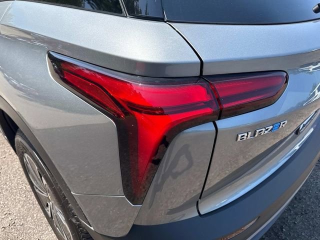 2025 Chevrolet Blazer EV LT - Photo 11