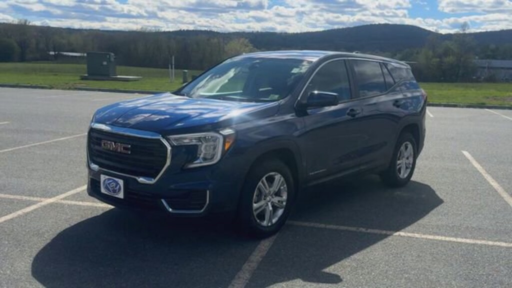 Used 2022 GMC Terrain SLE SUV