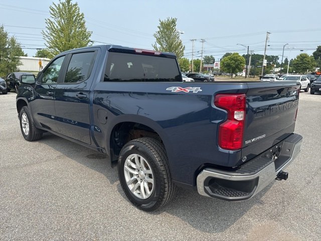 2022 Chevrolet Silverado 1500 LT photo 4