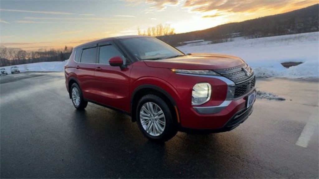 Used 2022 Mitsubishi Outlander ES