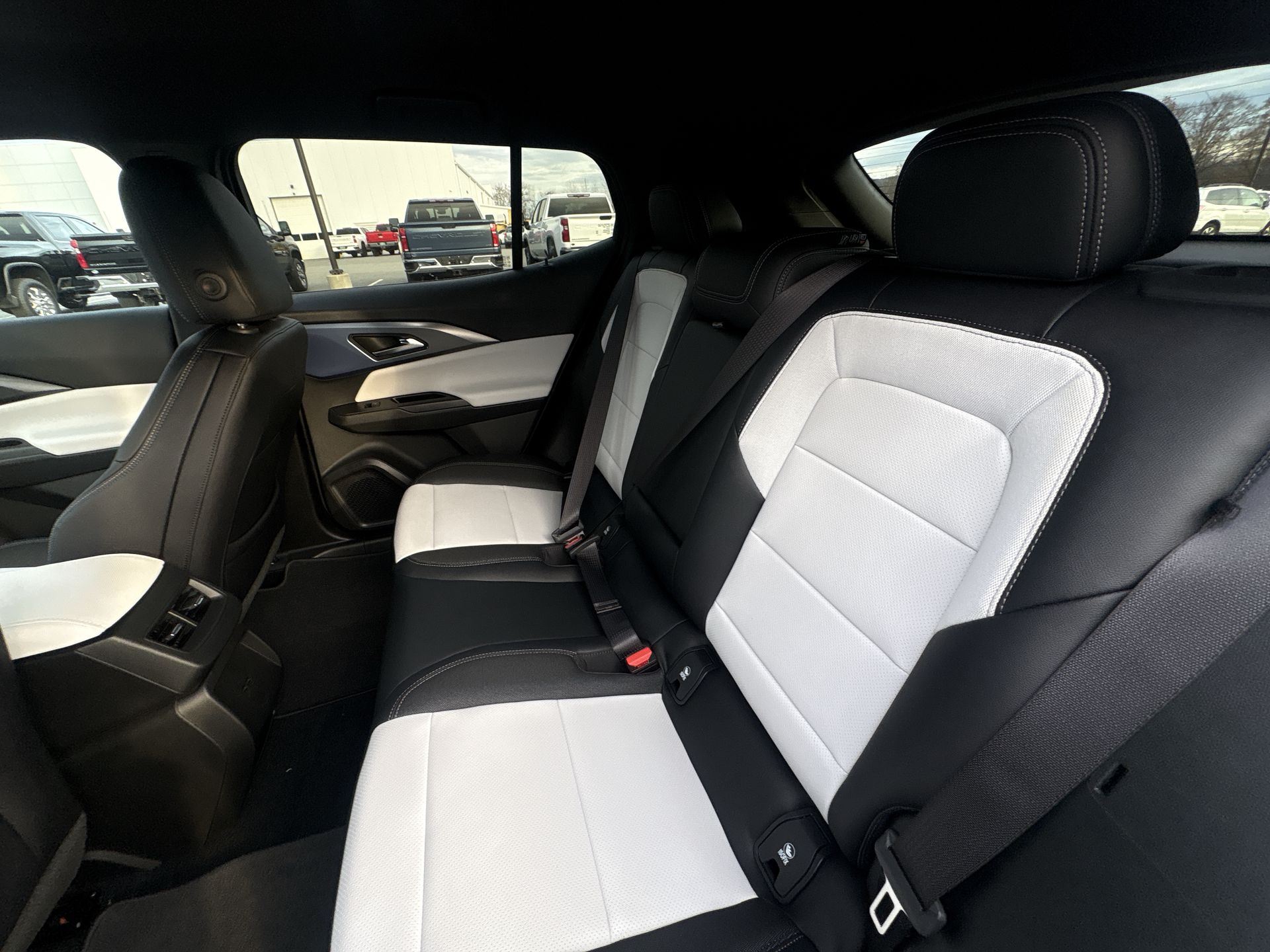 2026 Chevrolet Equinox EV 2LT - Photo 86