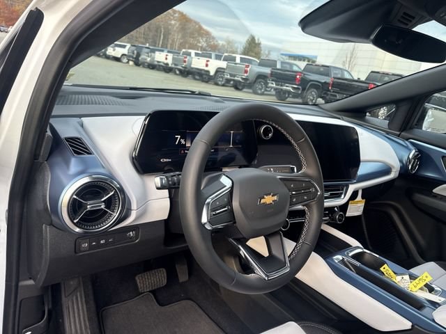 2026 Chevrolet Equinox EV 2LT - Photo 9