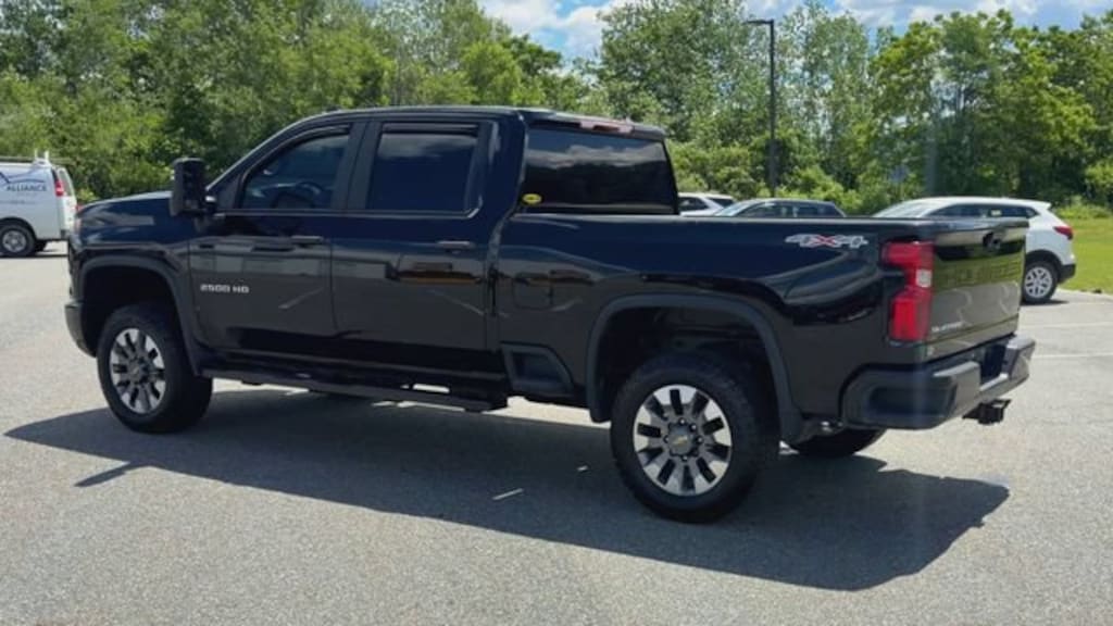 Used 2024 Chevrolet Silverado 2500 HD Custom Truck