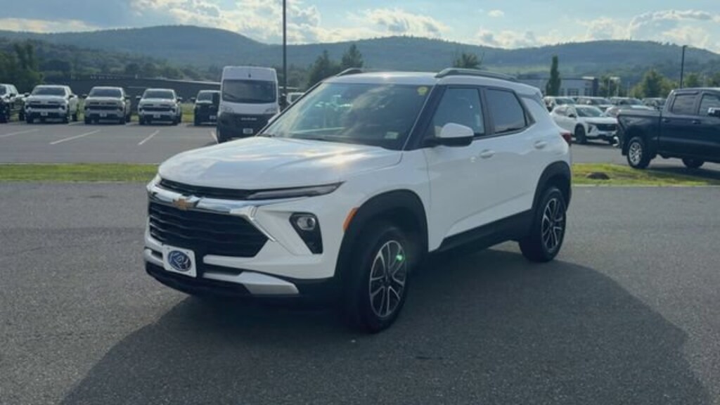 Used 2025 Chevrolet Trailblazer LT SUV