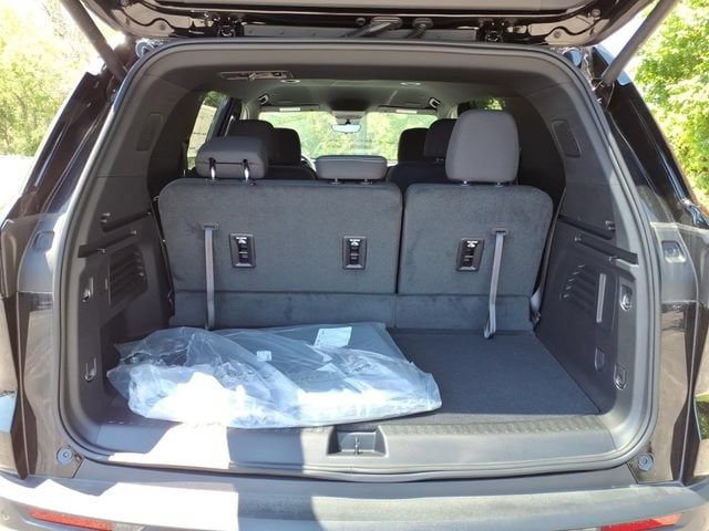 2026 Chevrolet Traverse LT - Photo 11
