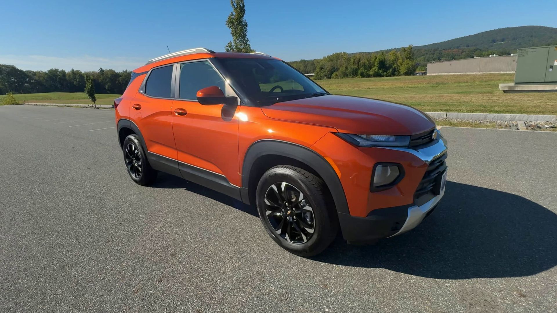 2022 Chevrolet Trailblazer LT photo 2