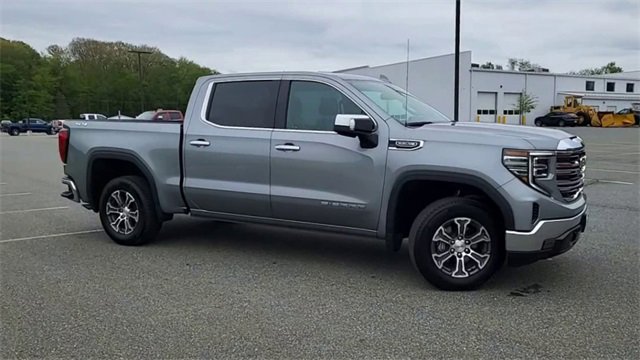 Used 2025 GMC Sierra 1500 SLT with VIN 1GTUUDED1SZ158998 for sale in White River Junction, VT