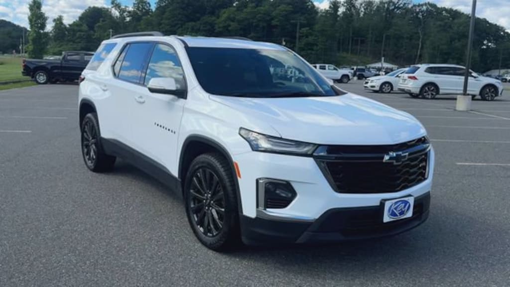 Used 2023 Chevrolet Traverse RS SUV