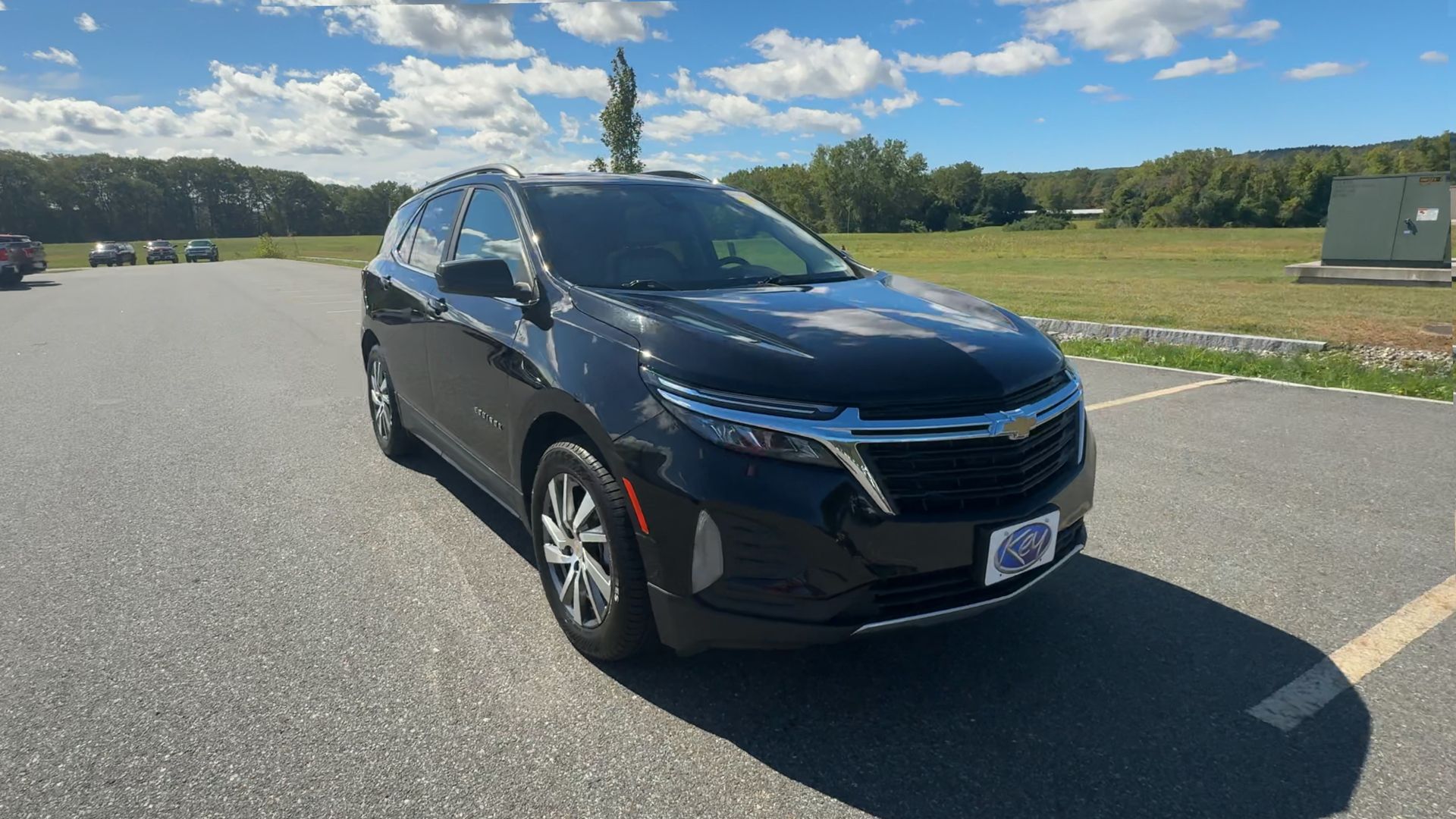 2022 Chevrolet Equinox LT photo 2
