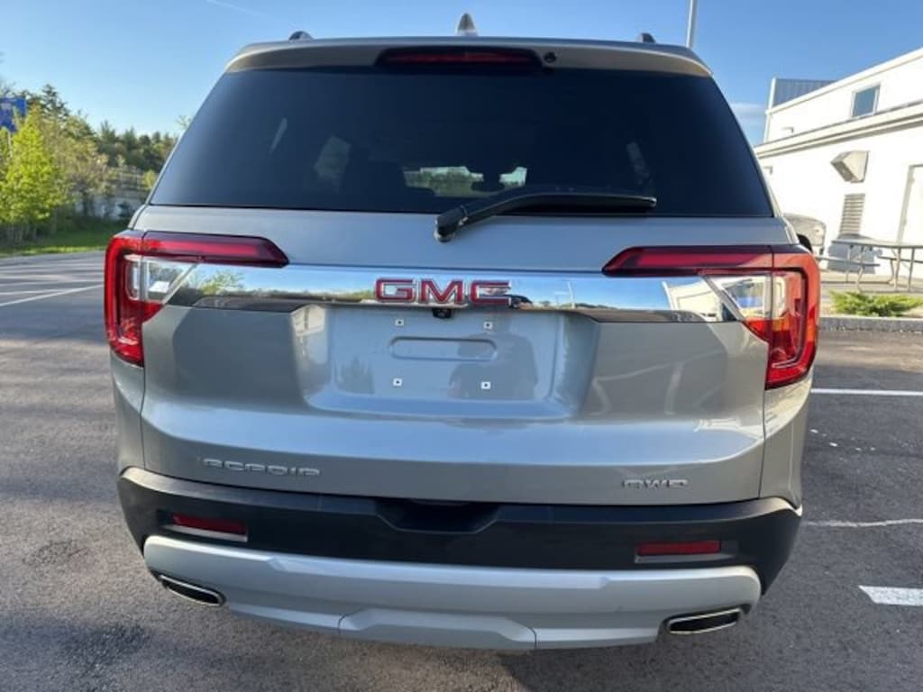 Used 2023 GMC Acadia SLE SUV